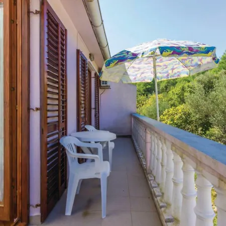 Apartment Komoseva *