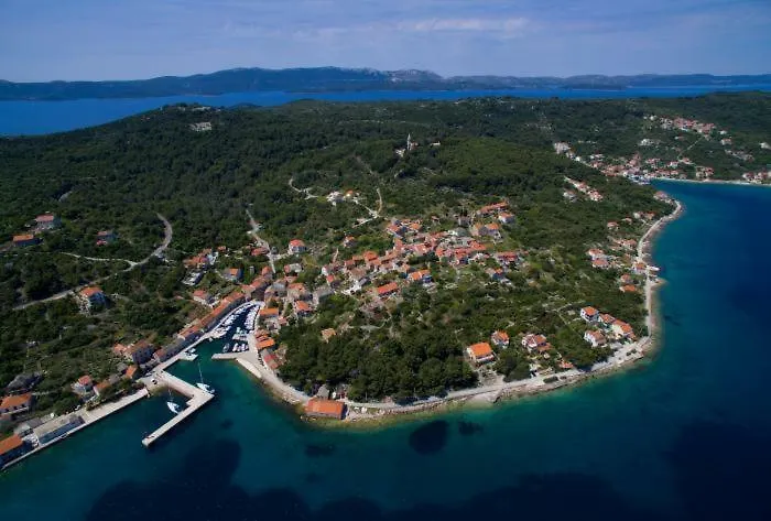 Apartament Komoseva Mali Iž